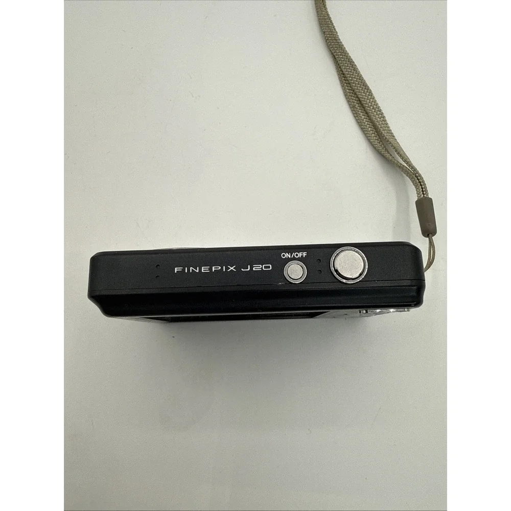Fujifilm FinePix J20 10.0MP Digital Camera Black Battey+Charger Tested Read